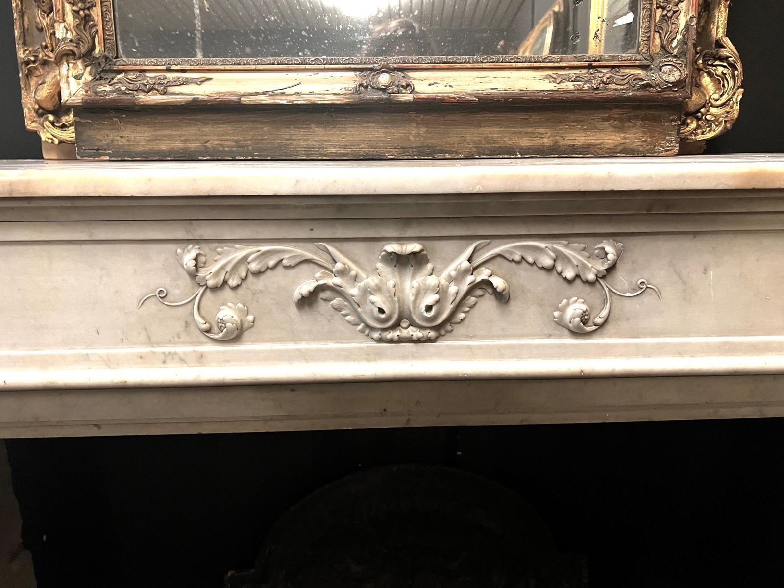 White Carrara Marble Mantel Chimneypiece, Carved With Foliage And Coins photo vinterior