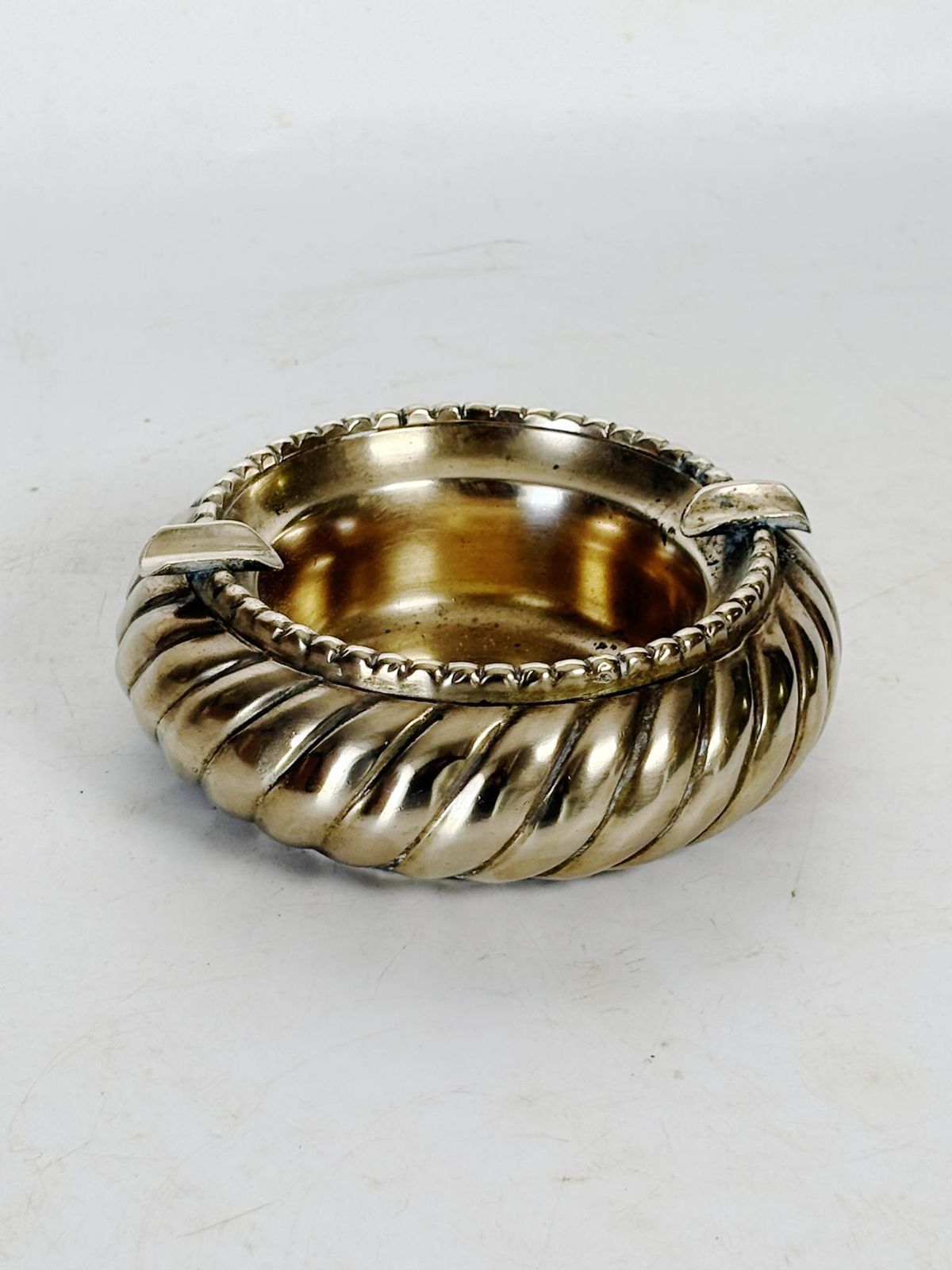 Brass Ashtray, 1950s, France, Beautiful Patina With Sculpted Decoration photo vinterior