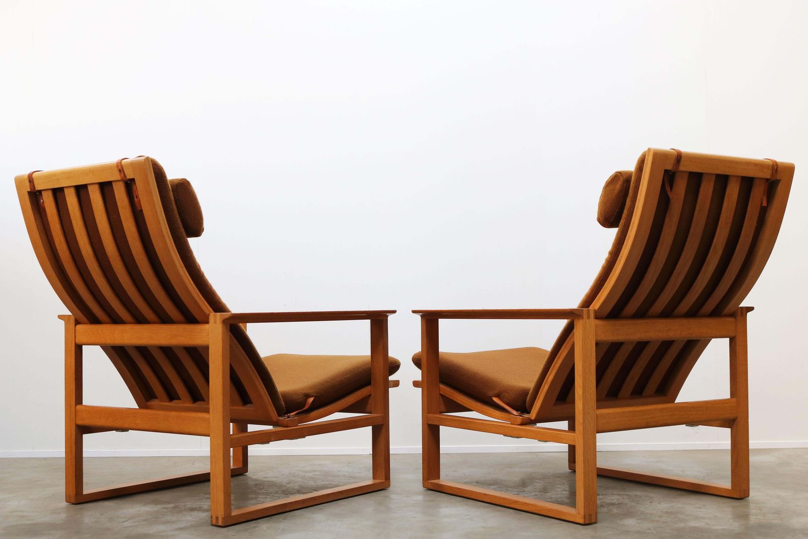 5360.0 Rare Pair Of Model 2254 Lounge Chairs By Børge Mogensen With Ottomans 1950s Wool photo