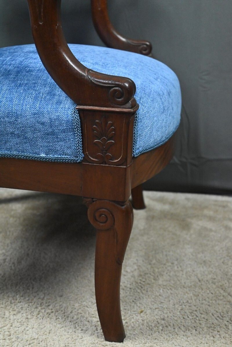 photo vinterior Pair Of Mahogany Armchairs, Restoration Period – Early 19th Century