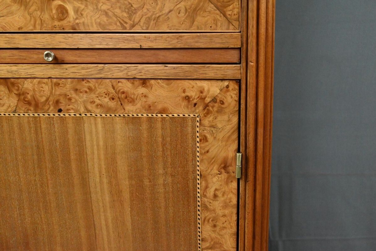 photo buy Art Deco Period – Early 20th Century Furniture In Thuya Burl And Mahogany
