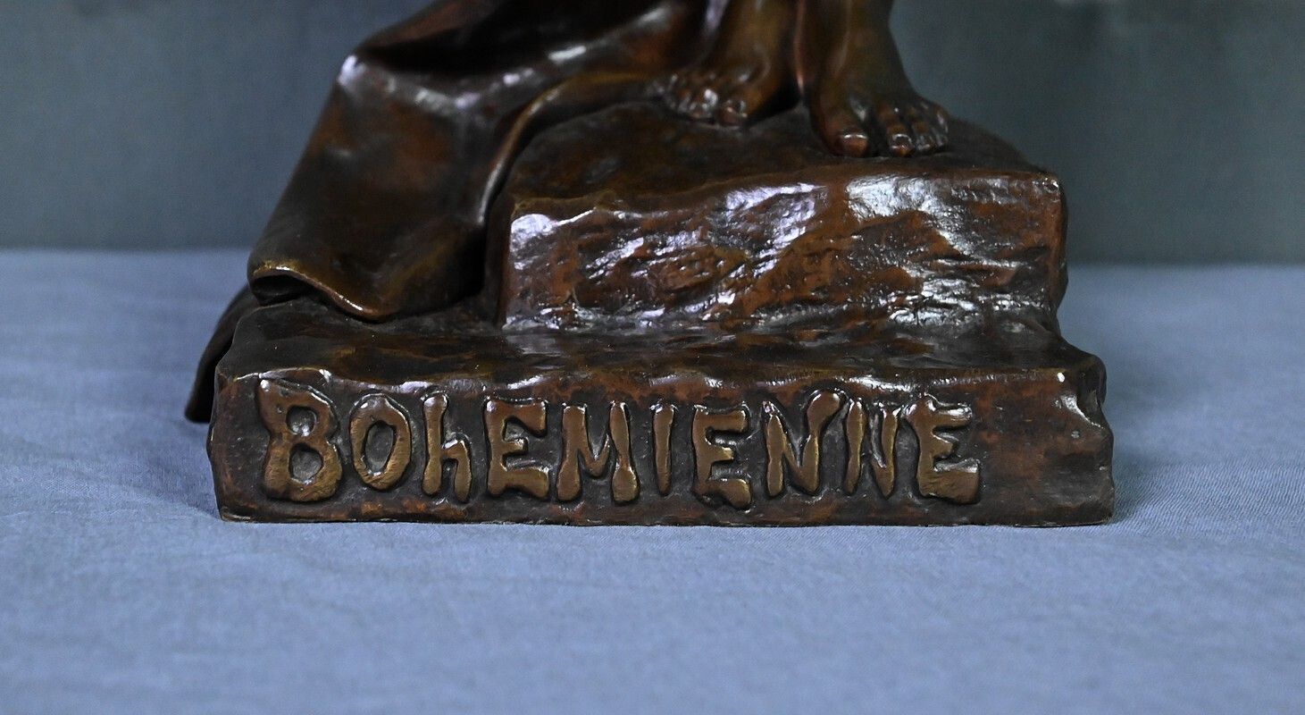 2630.0 Bronze "Bohemian Woman" Signed E. Villanis – Late 19th Century photo