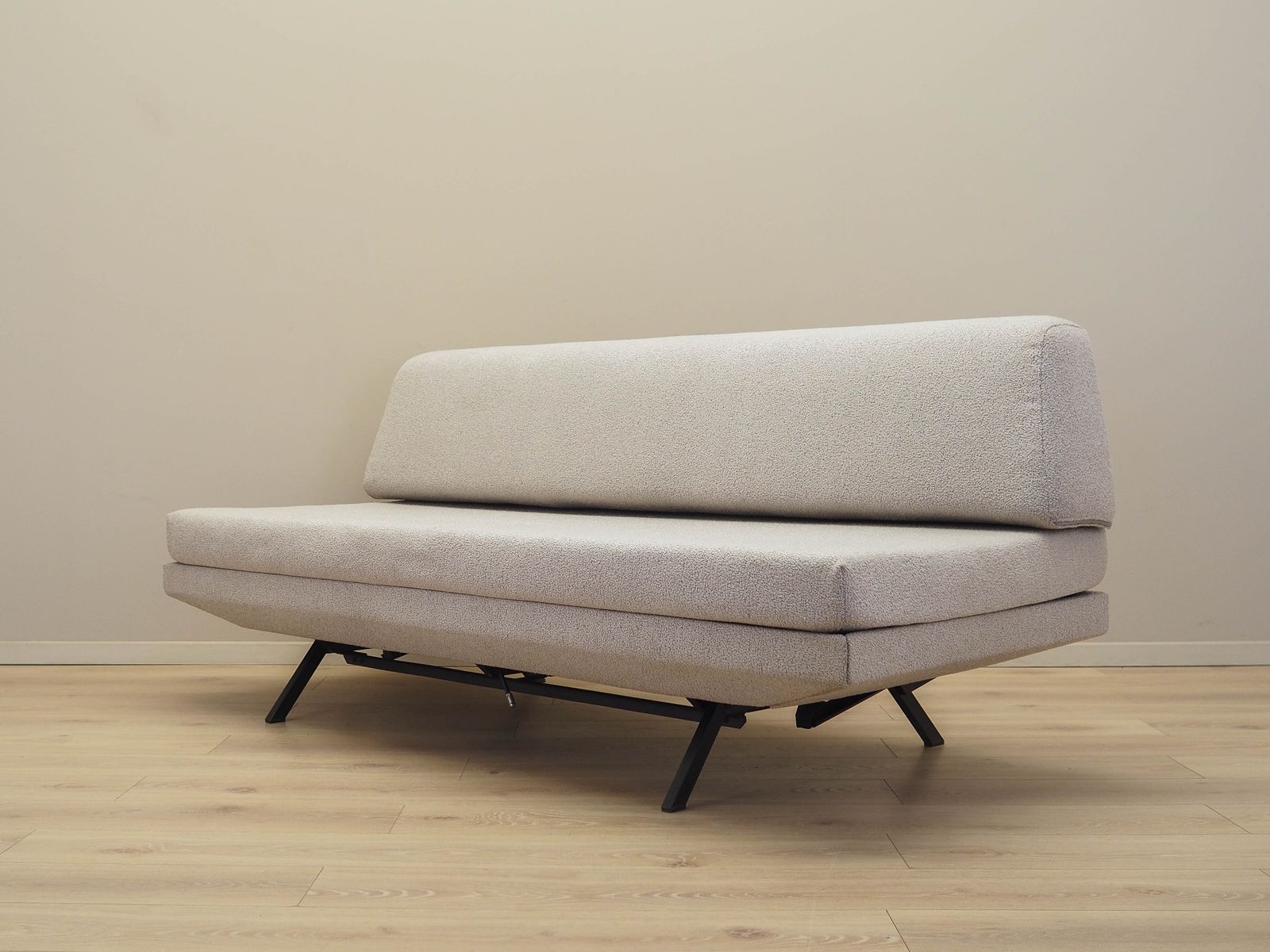 Daybed Sofa, Italian Design, 1970s, Manufactured: Italy photo for sale