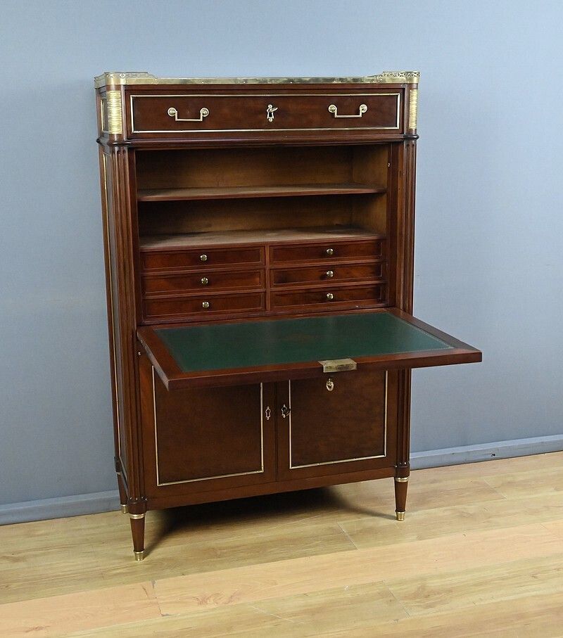 4340.0 Mahogany Secretary Desk, Louis XVI Period – Late 18th Century photo