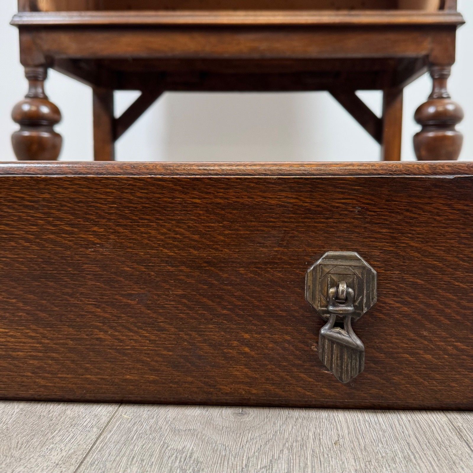 photo vinterior Antique 20th Century Good Quality Bureau In Oak