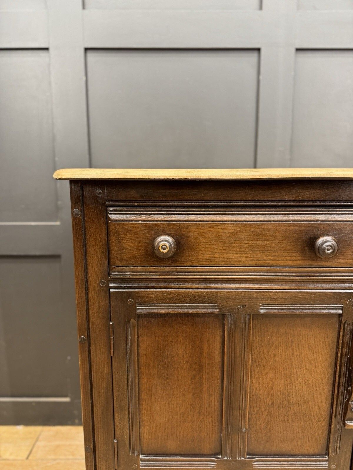 Ercol Elm Sideboard With Cupboard & Drawers Tv Stand 123cm photo vintage