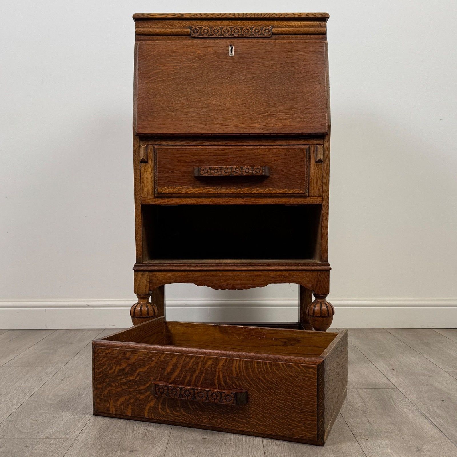 425.0 Antique 20th Century Bureau In Golden Oak photo