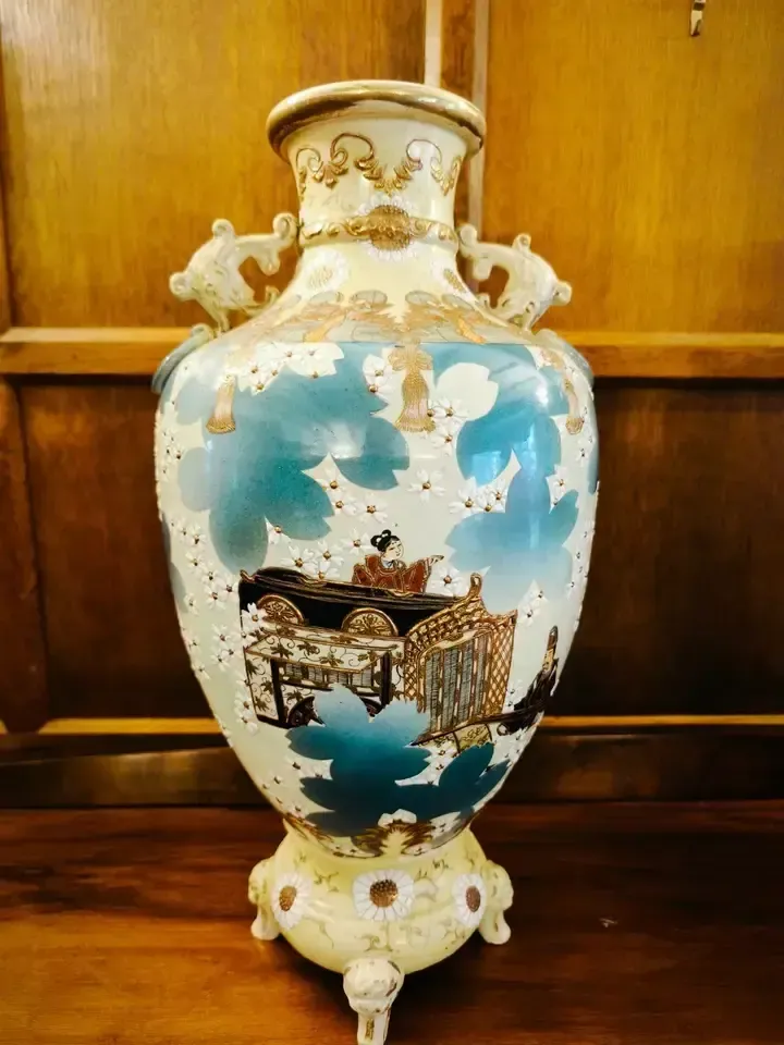 photo furniture A Pair Of Exceptionally Large Japanese Mirror Vases
