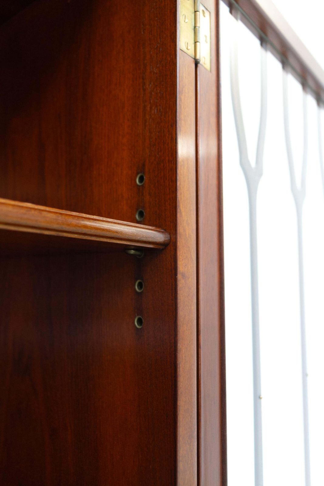 Danish Hepplewhite Mahogany Display Cabinet By Farre Møbelfabrik, 1970s. photo vinterior