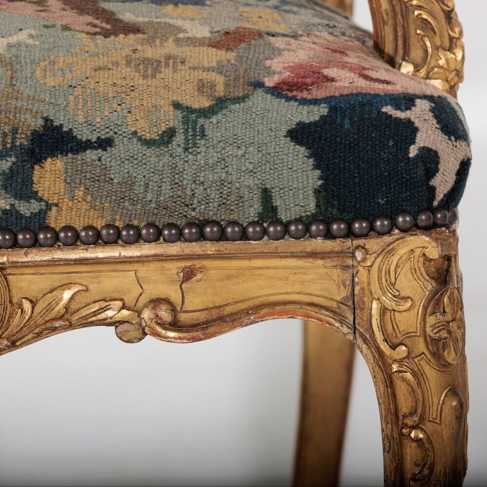 photo furniture Pair Of Late 19th Century English Bertram & Sons Giltwood Salon Armchairs
