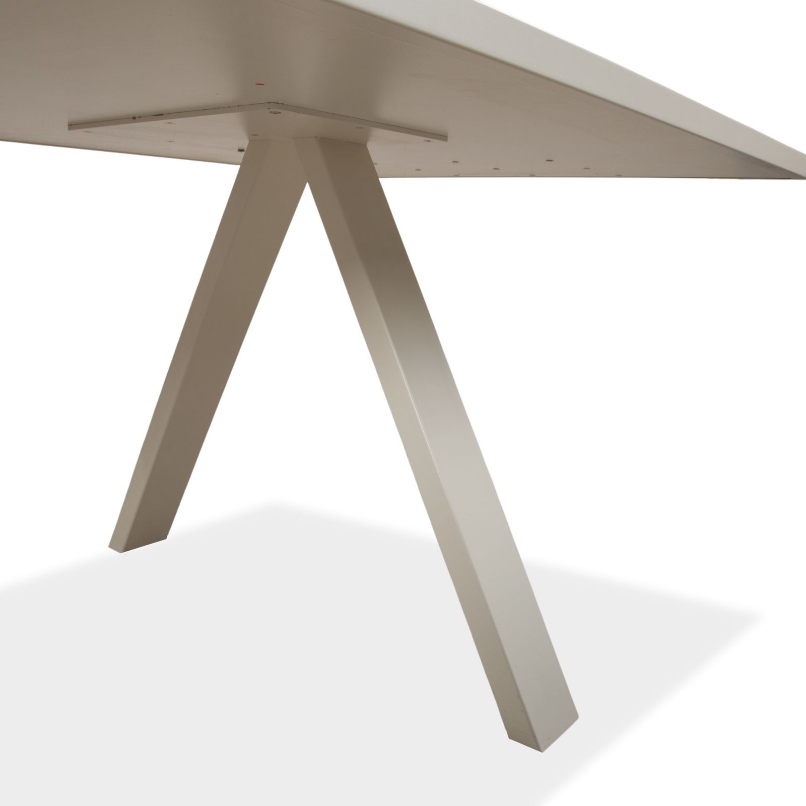Bureau Arper Cross en bois blanc photo Mobilier