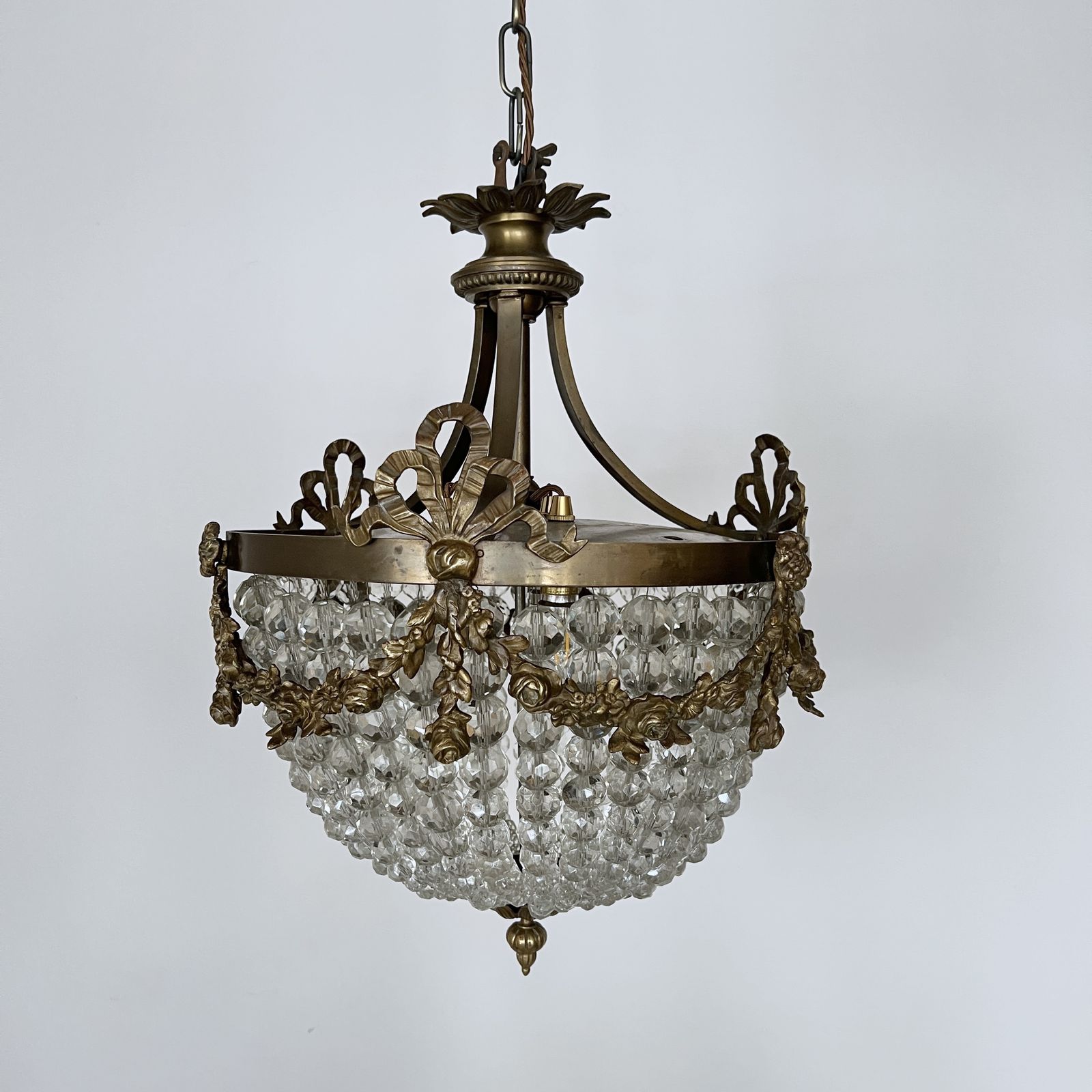 Early 20th Century Louis XVI French Basket Chandelier With Cut Glass Beads photo Lighting