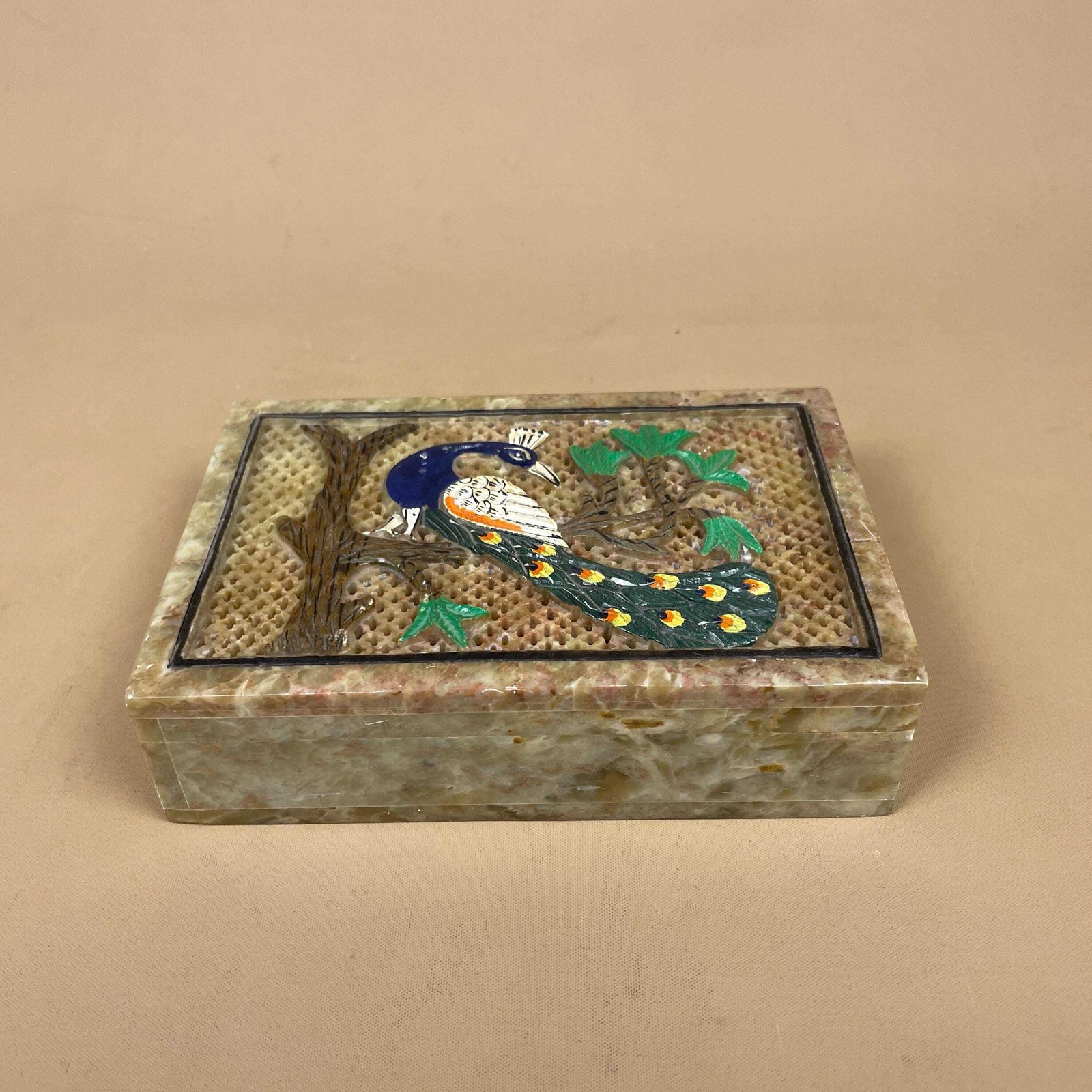 Marble Peacock Trinket Box Hand Painted Indian Onyx Stone Decorative Jewellery Keepsake Box Vintage Oriental Decor Hinged Lid photo furniture