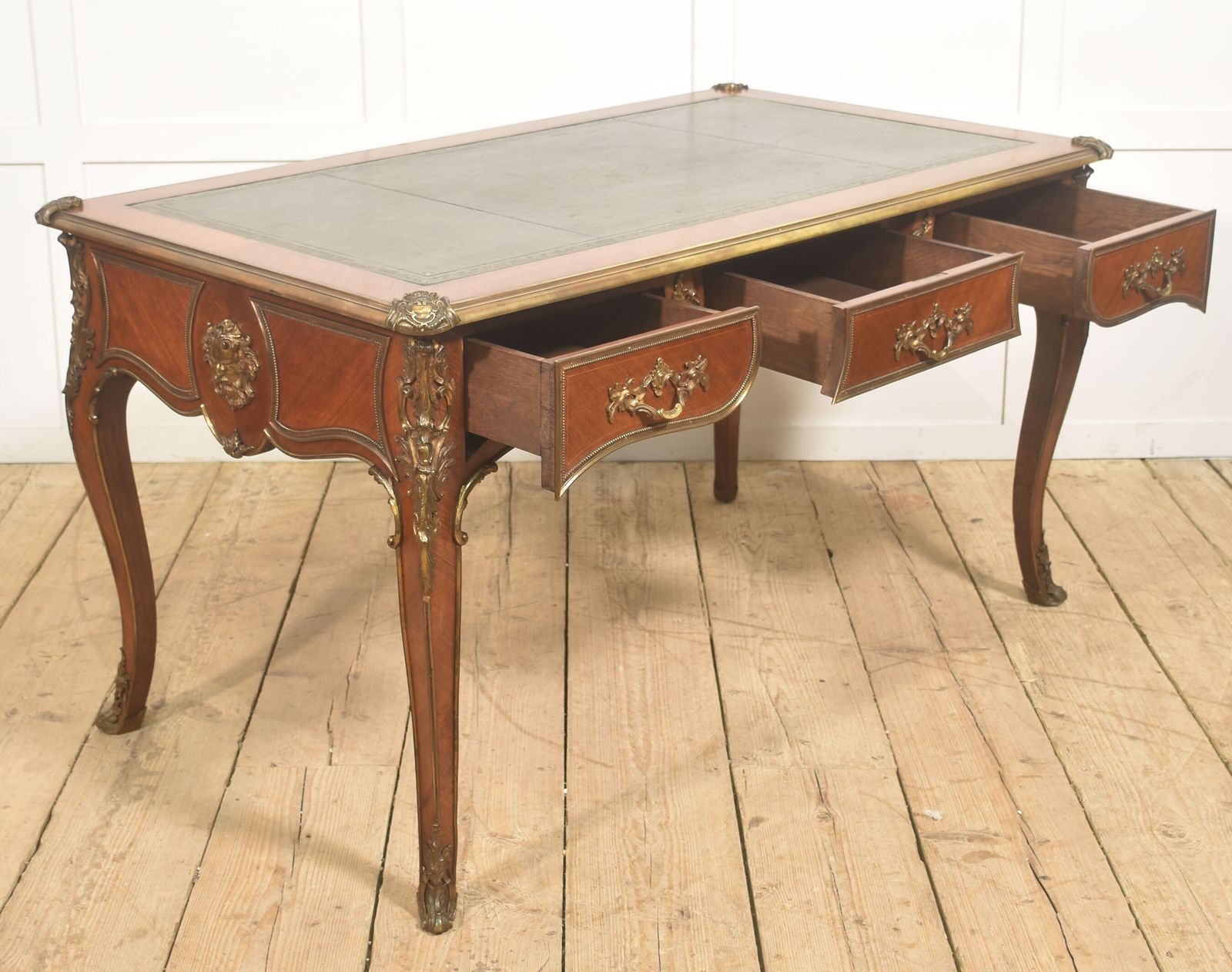 Fine French Louis XV–Style Ormolu Mounted Bureau Plat photo 3954.0