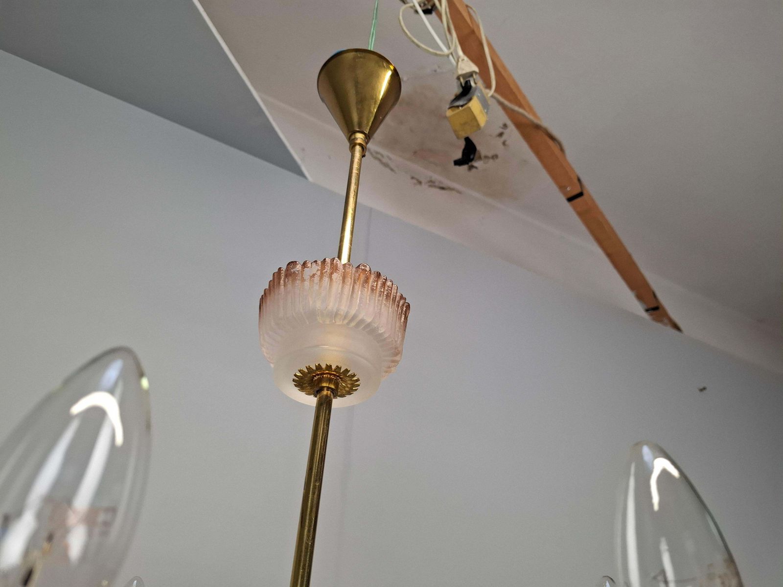 photo furniture 1960s Czech Mid Century Brass And železný Brod Frosted Glass Six Arm Chandelier