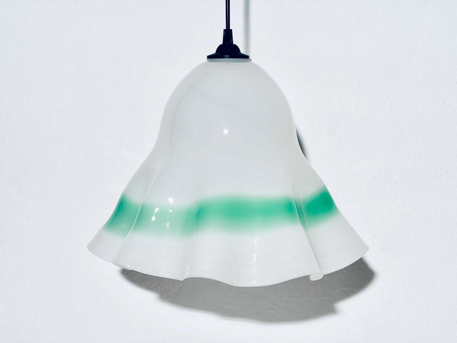 Murano Fazzoletto Glass Hanging Lamp / Vintage Italian 1960s Decor / White & Green photo furniture