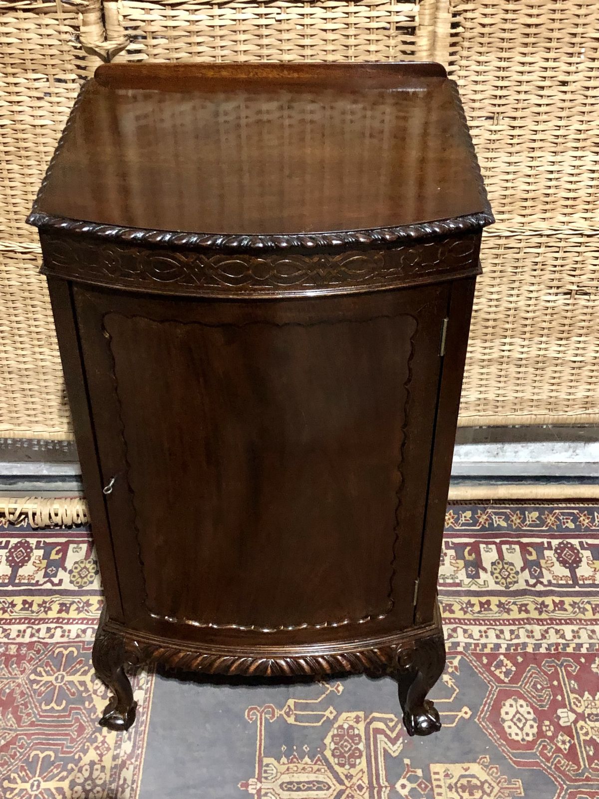 Furniture Handsome Edwardian Mahogany Side Or Drinks Cabinet photo