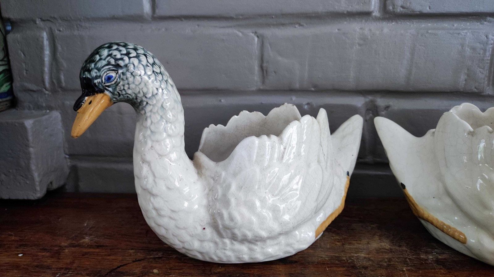 photo vinterior Antique Majolica White Swan Vases Pair, 1900s Nimy