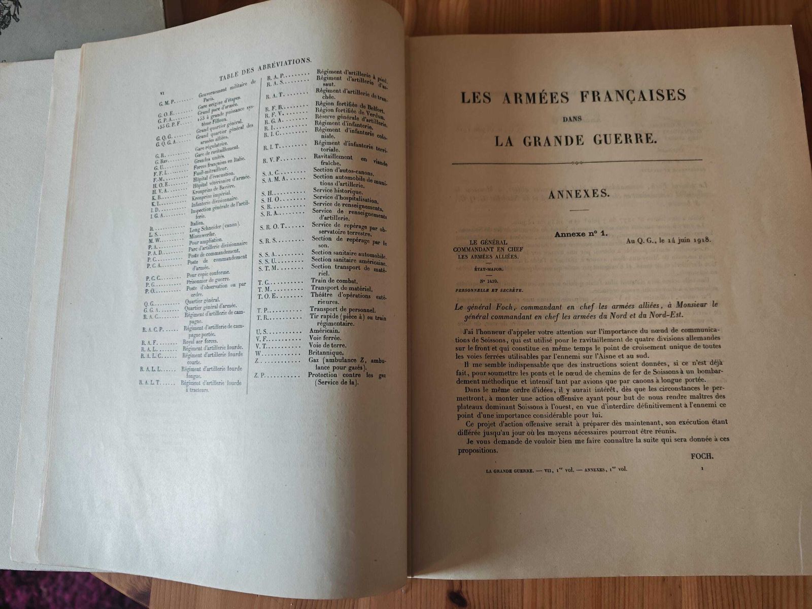 425.0 Antique "Les Armees Francaises Dans La Grande Guerre"   Tome VII  Volume I   Full Set (Book, Annexes & Maps) Very Good Condition   1925 photo