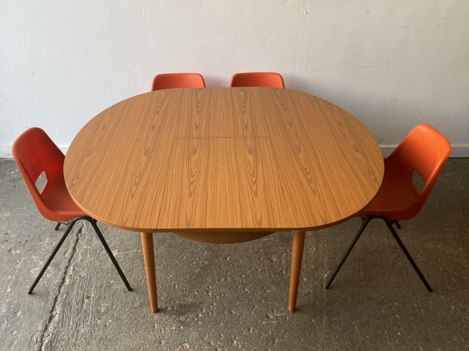 photo furniture 1960’s Mid Century Modern Extending Dining Table By Schrieber Furniture