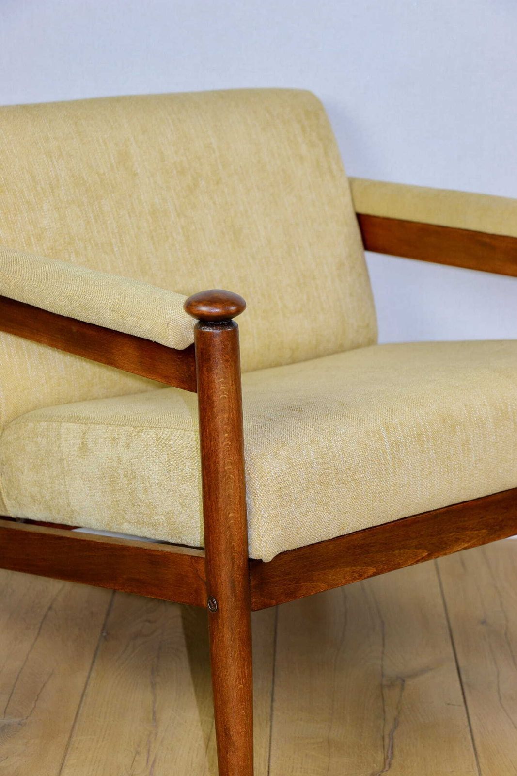 Classic Armchair Prl Vintage Loft 1970s Yellow Cream Gold photo furniture
