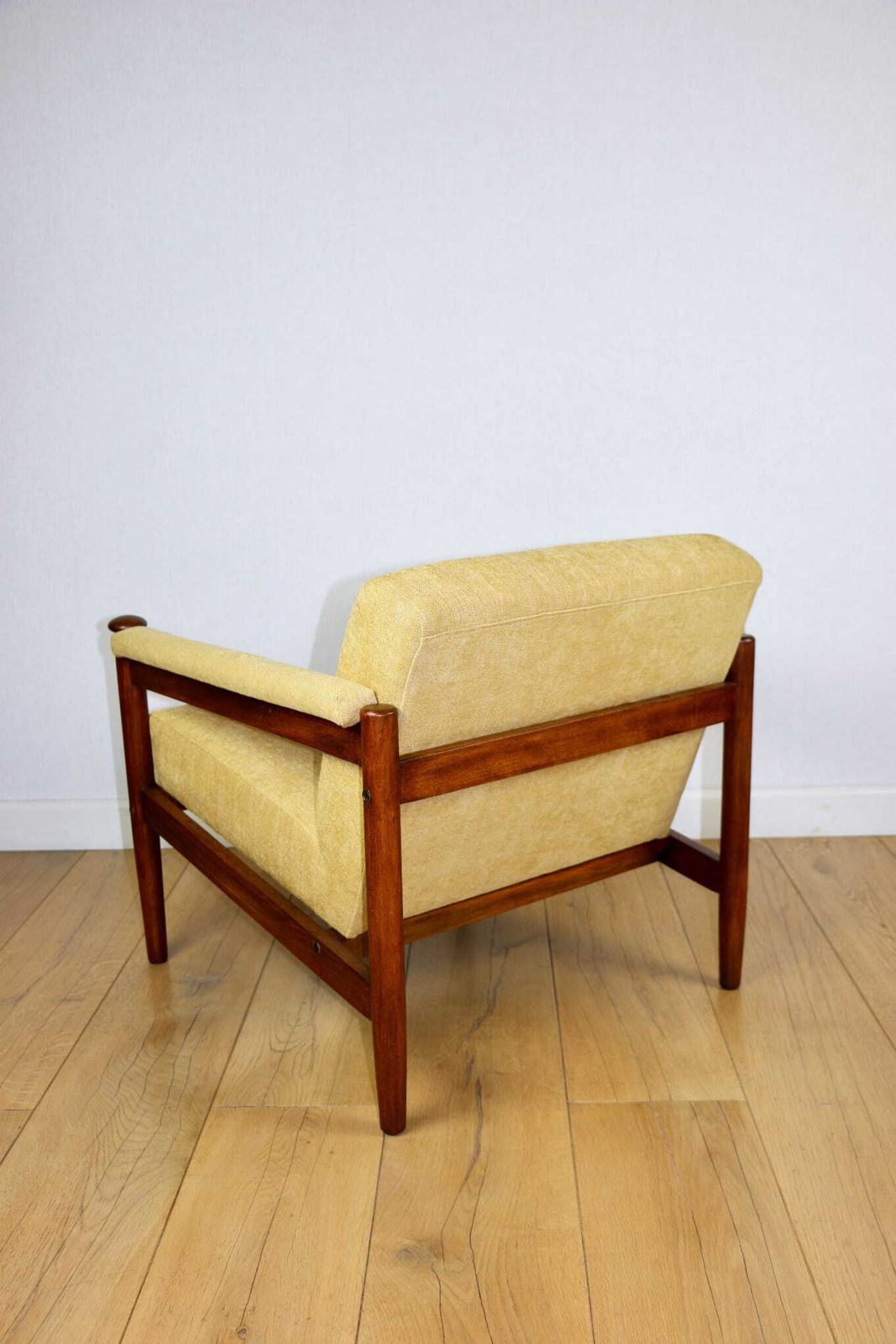 Classic Armchair Prl Vintage Loft 1970s Yellow Cream Gold photo vinterior