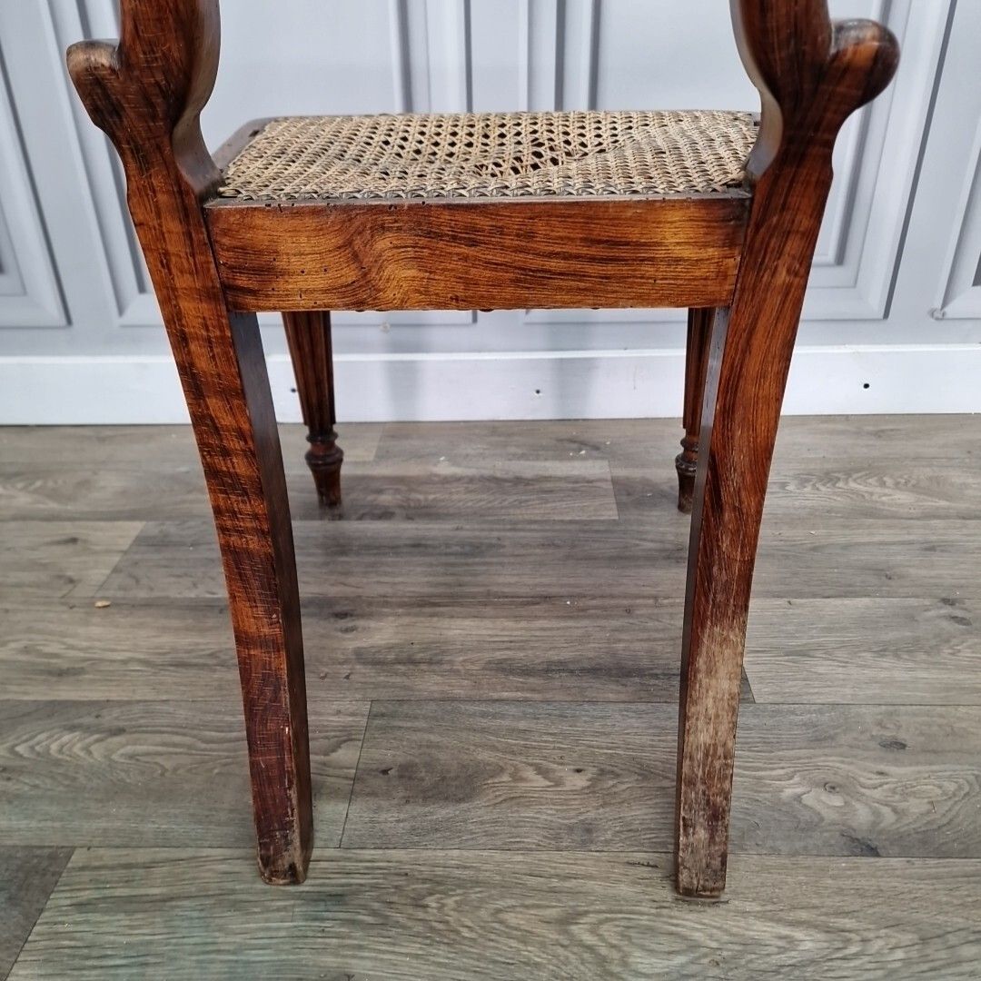 photo vinterior Antique Carved Chair Solid Wooden Turned Decorative Cane Rattan Hall Occasional