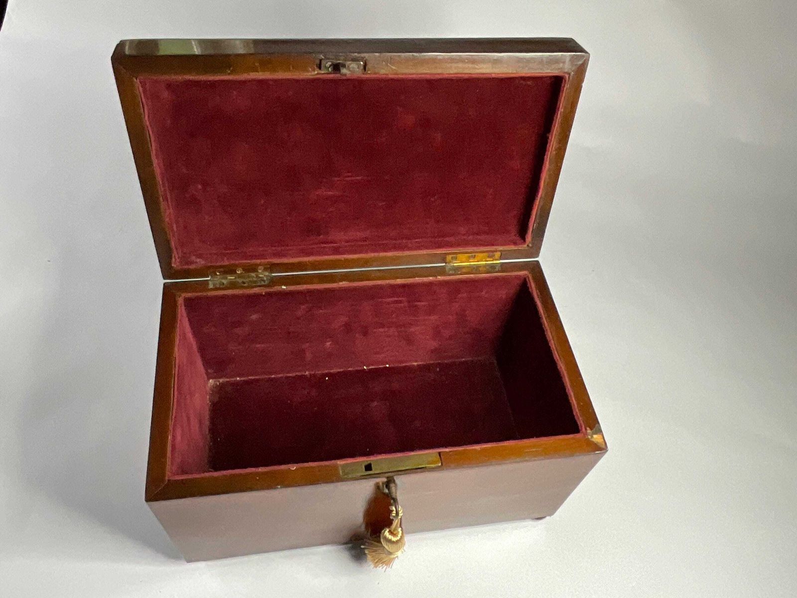 Antique Victorian Marquetry Musical Box, Inlaid Flute And Lute. photo vinterior