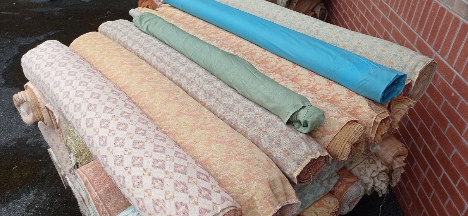 photo vinterior 1970s Vintage Upholstery/Court Fabric,Width 152 Cm, Cotton Viscose, Rrp £30,000
