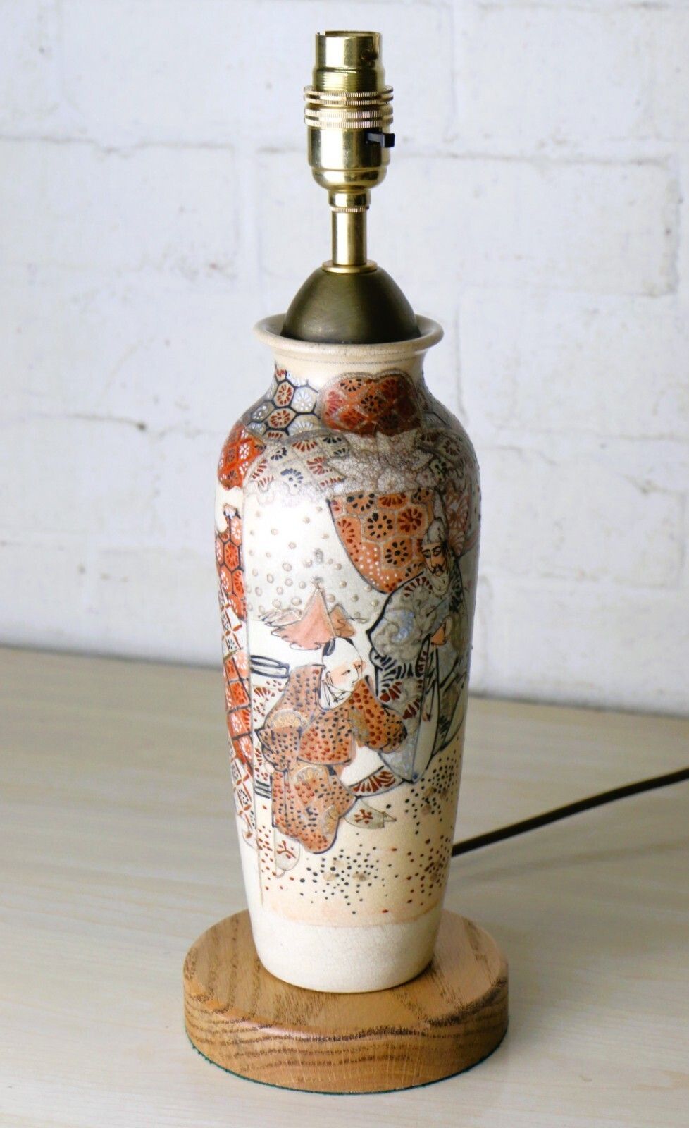 Table Lamp Antique Japanese Satsuma Vase Ceramic Lamp Wooden Base Mounted photo furniture