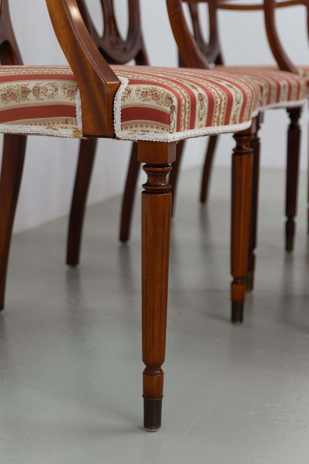 1604.0 Danish Hepplewhite Mahogany Dining Chairs By Farre Møbelfabrik, 1970s. Set Of 6. photo