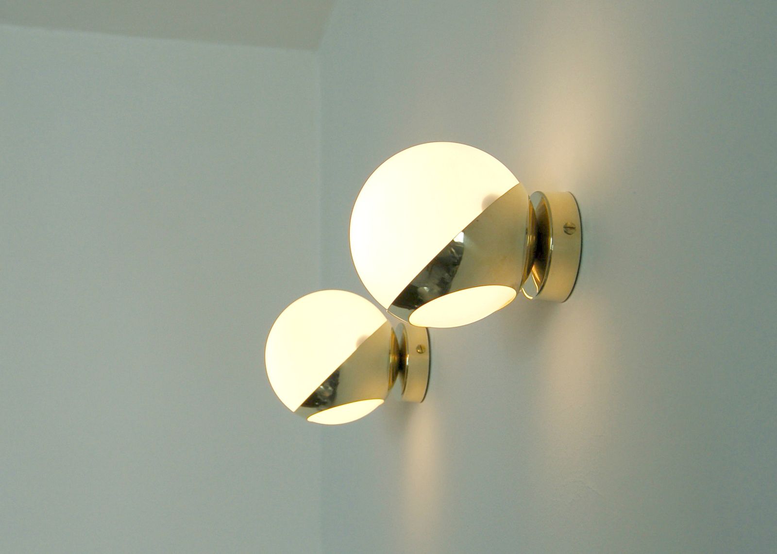 Pair Of Wall Lamp Glass Sphere Brass Fontana Arte Style photo vinterior