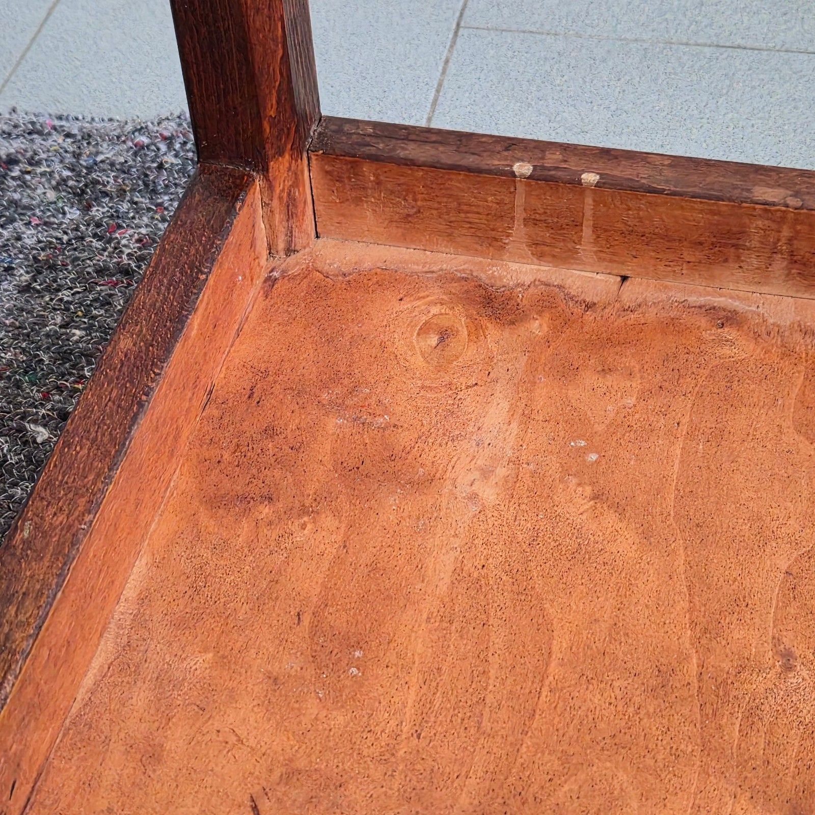 photo vinterior Table d'appoint vintage scandinave 1940 de Frits Henningsen en teck & céramique