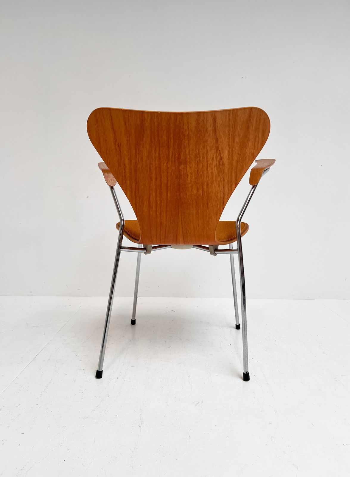 photo for sale Wooden 3207 Chair By Arne Jacobsen For Fritz Hansen, 1980s
