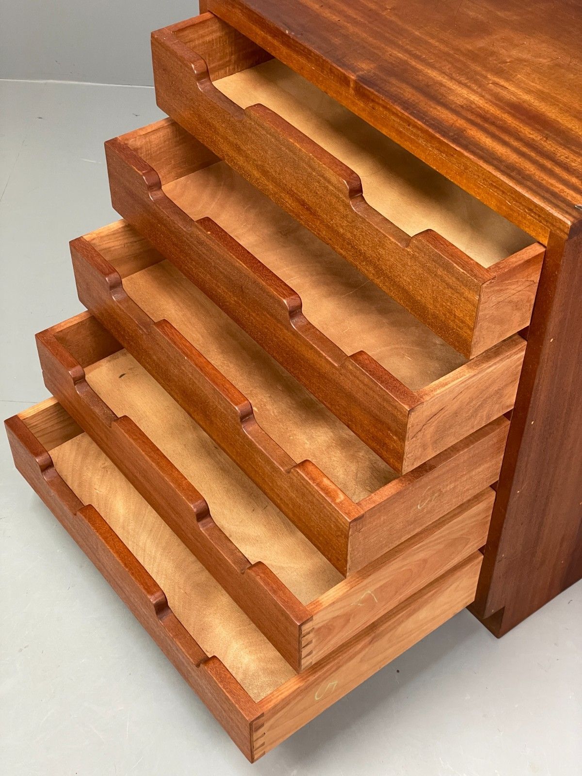 Vintage Chest Of Drawers 1950s Chunky Solid Mahogany Mid Century Eb11559 Mwoo photo for sale