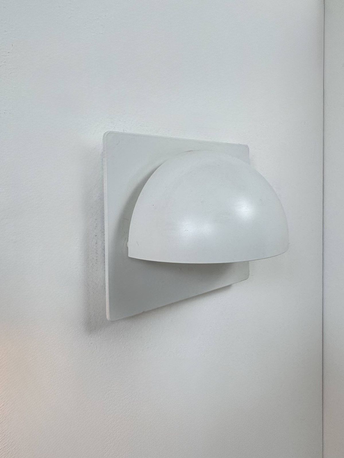 Pair Of Vintage Louis Poulsen Wall Lights, Matte White Lacquered Metal, Sweden, 1980. photo vinterior
