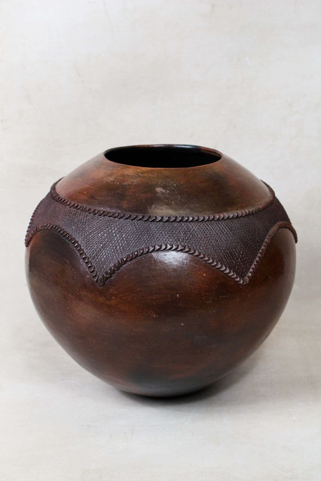 Zulu Pot   166.1, African photo for sale