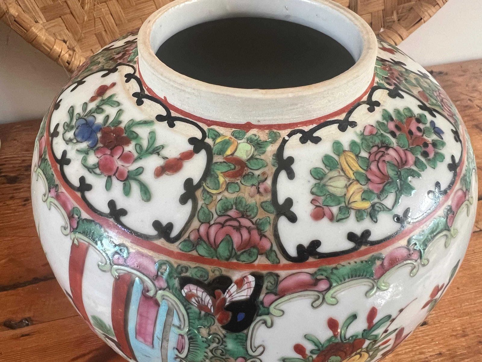 photo vinterior Antique Chinese Rose Medallion Ginger Jar 7" / 18cm – Hand Painted Famille Rose Porcelain – Oriental Chinoiserie Decor   Mid 19th Century