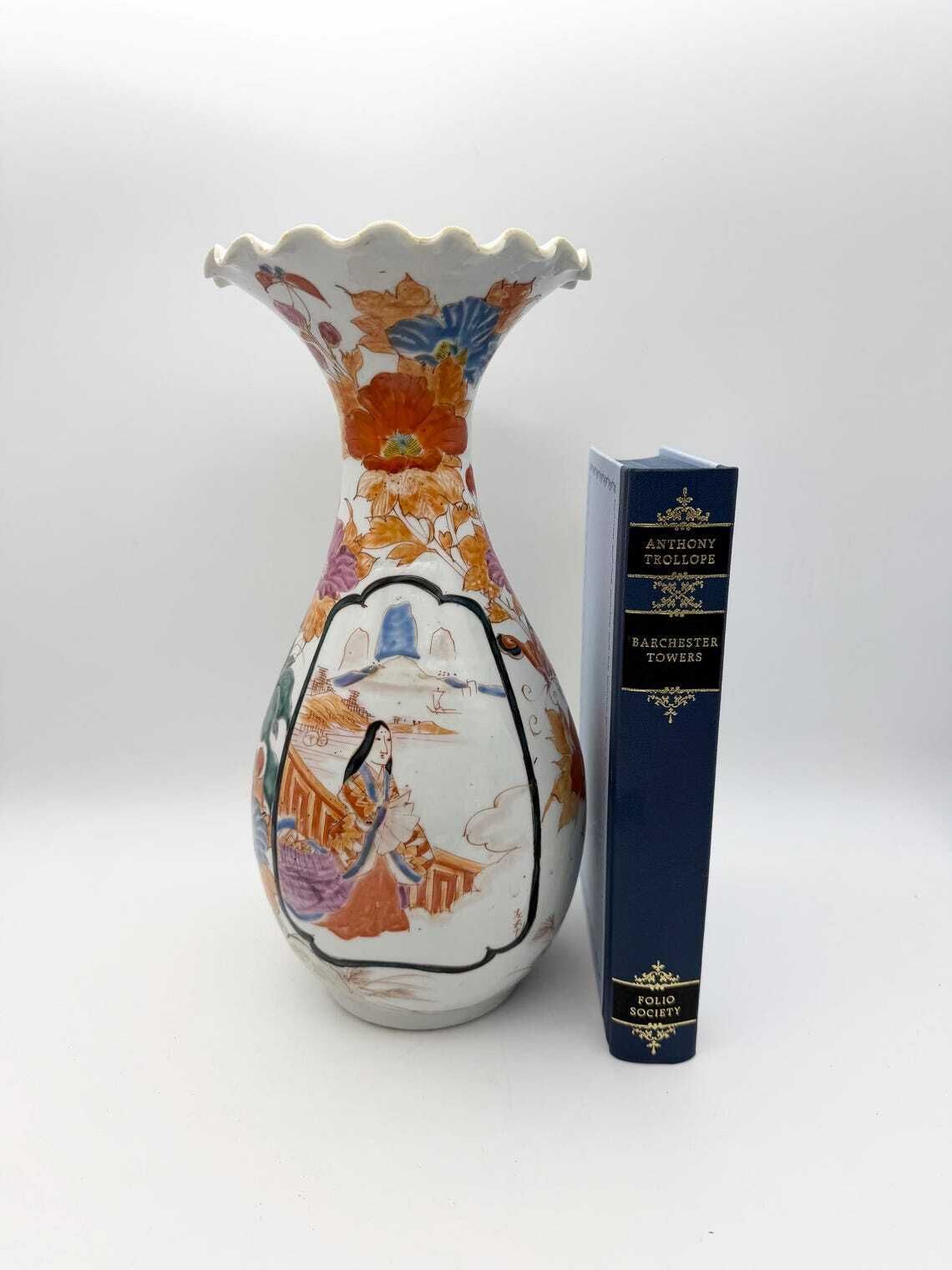 photo vinterior Antique Japanese Geisha & Samurai Floral Vase Circa 1900