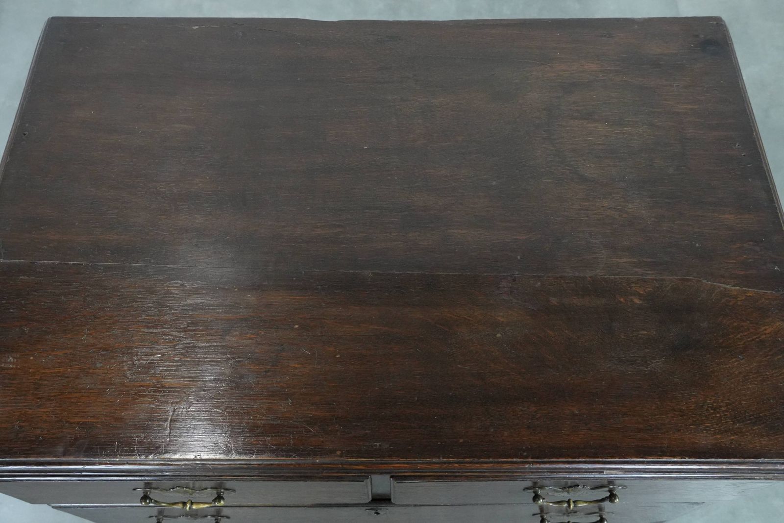 Subtle English Antique Oak Chest Of Drawers From The 18th Century In A Nice Modest Size With A Beautiful Patina photo buy