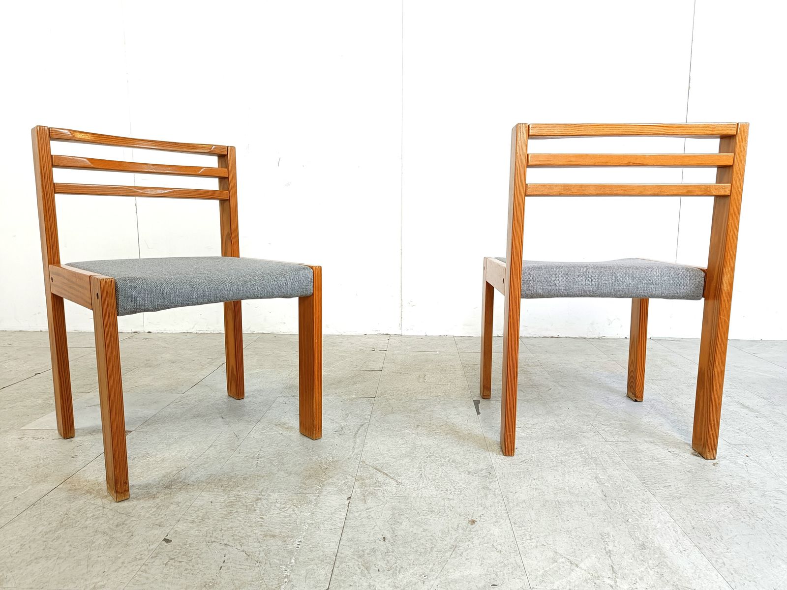 photo for sale Set Of 4 Pine Wood Sg 1200 Dining Chairs By Cees Braakman, 1970s