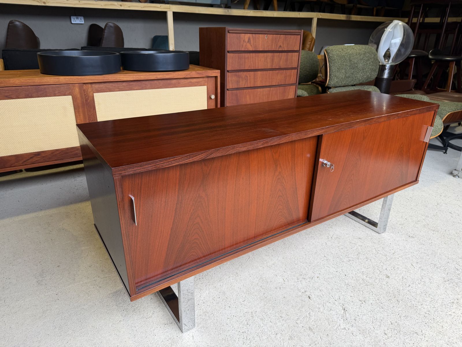 Gordon Russell Sideboard Credenza By Trevor Chinn Ray Leigh Prestige Mid Century photo for sale