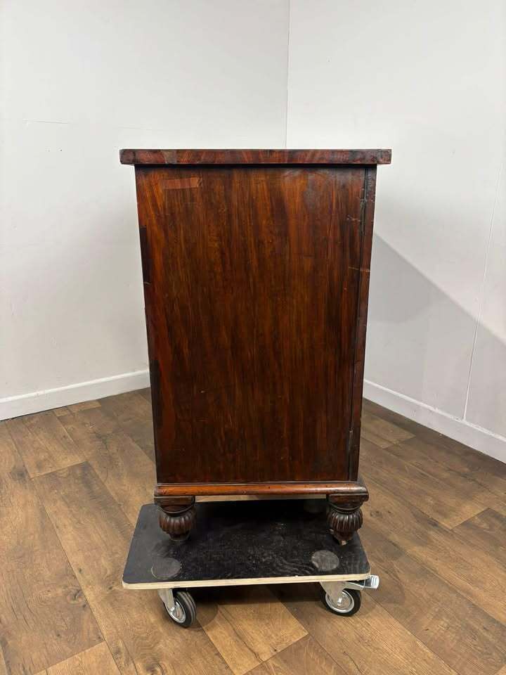 Early Victorian Mahogany Cabinet photo vinterior