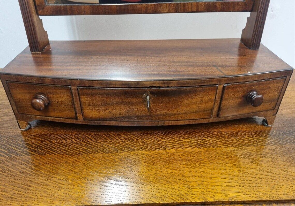 photo furniture Antique Dressing Table Mirror / Three Drawers / C1920
