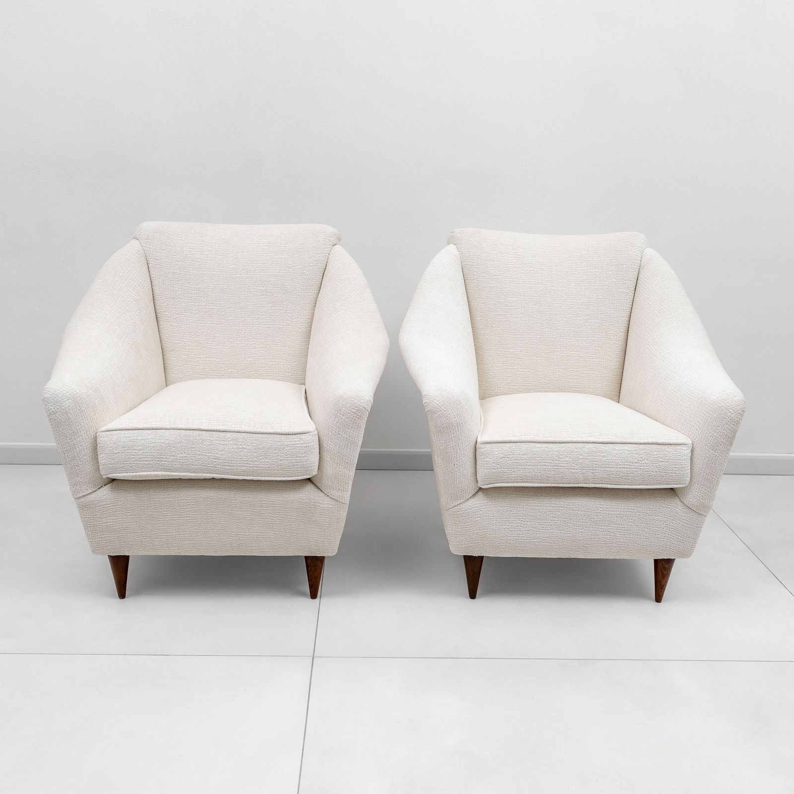 Pair Of Ico Parisi Midcentury Modern Italian Armchairs For Ariberto Colombo, 50s photo furniture
