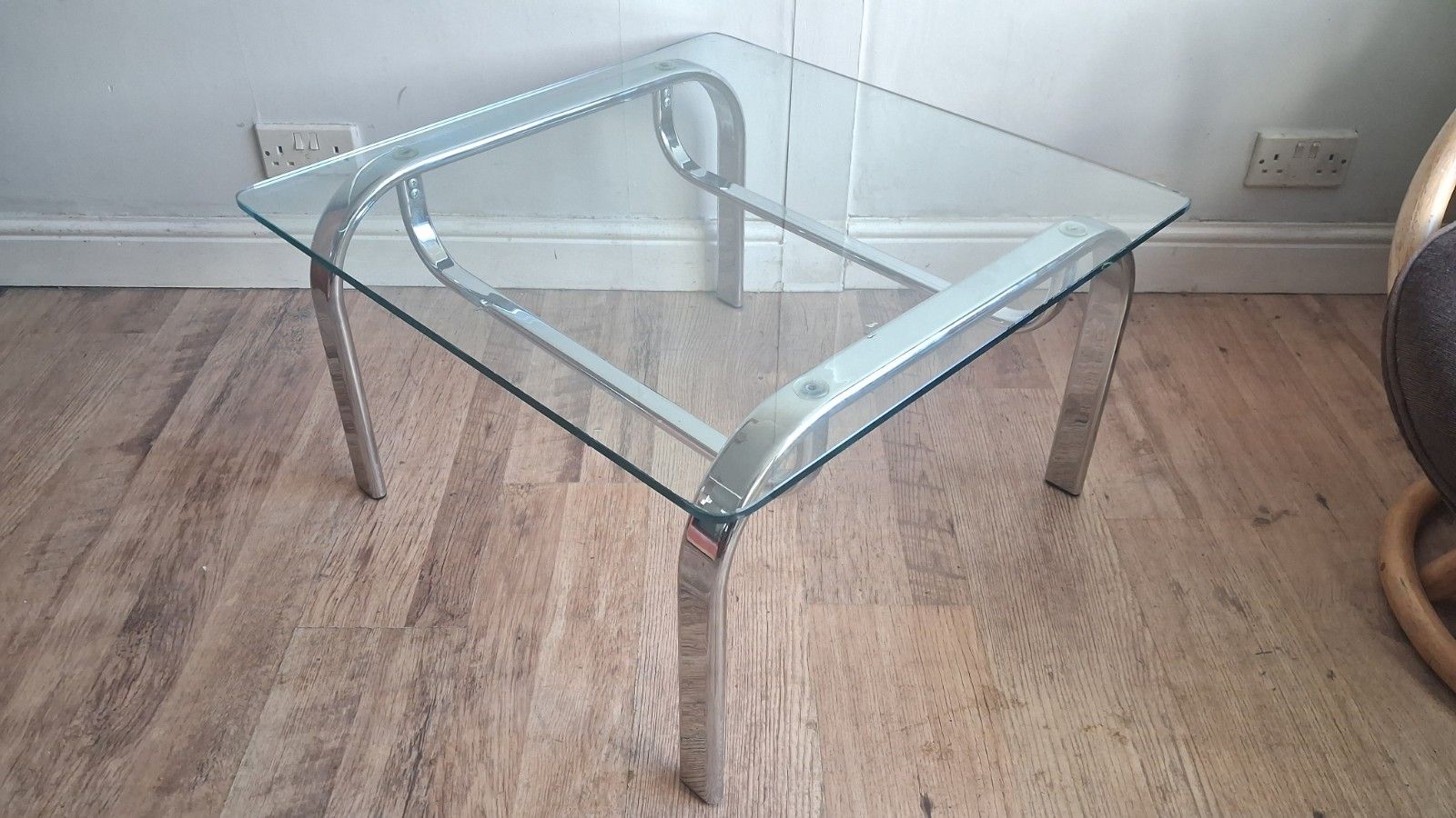 photo vinterior 1980's Italian Chrome And Glass  Mid Century Coffee/Drinks Table