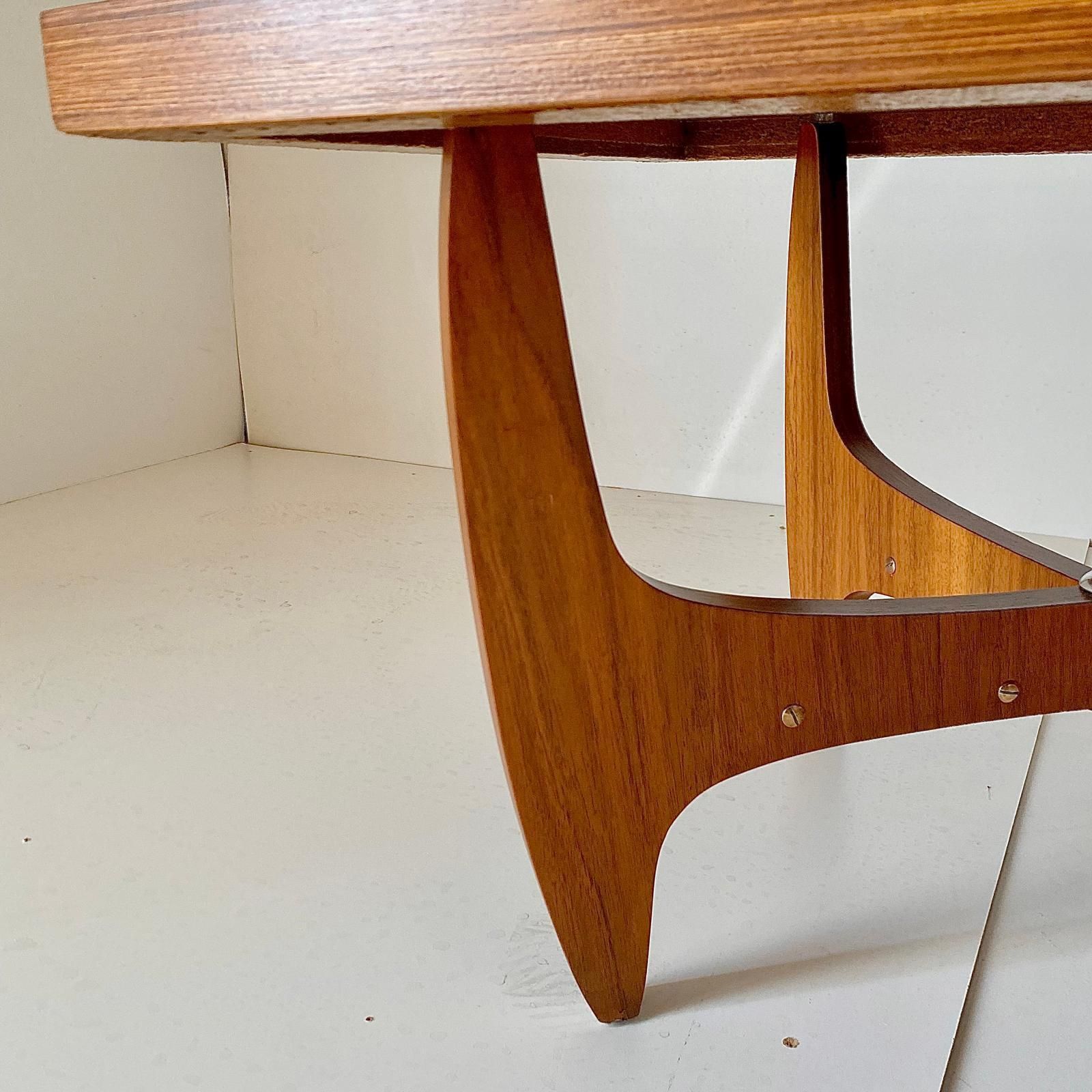 Midcentury Modern Italian Big Wood Coffetable photo vinterior