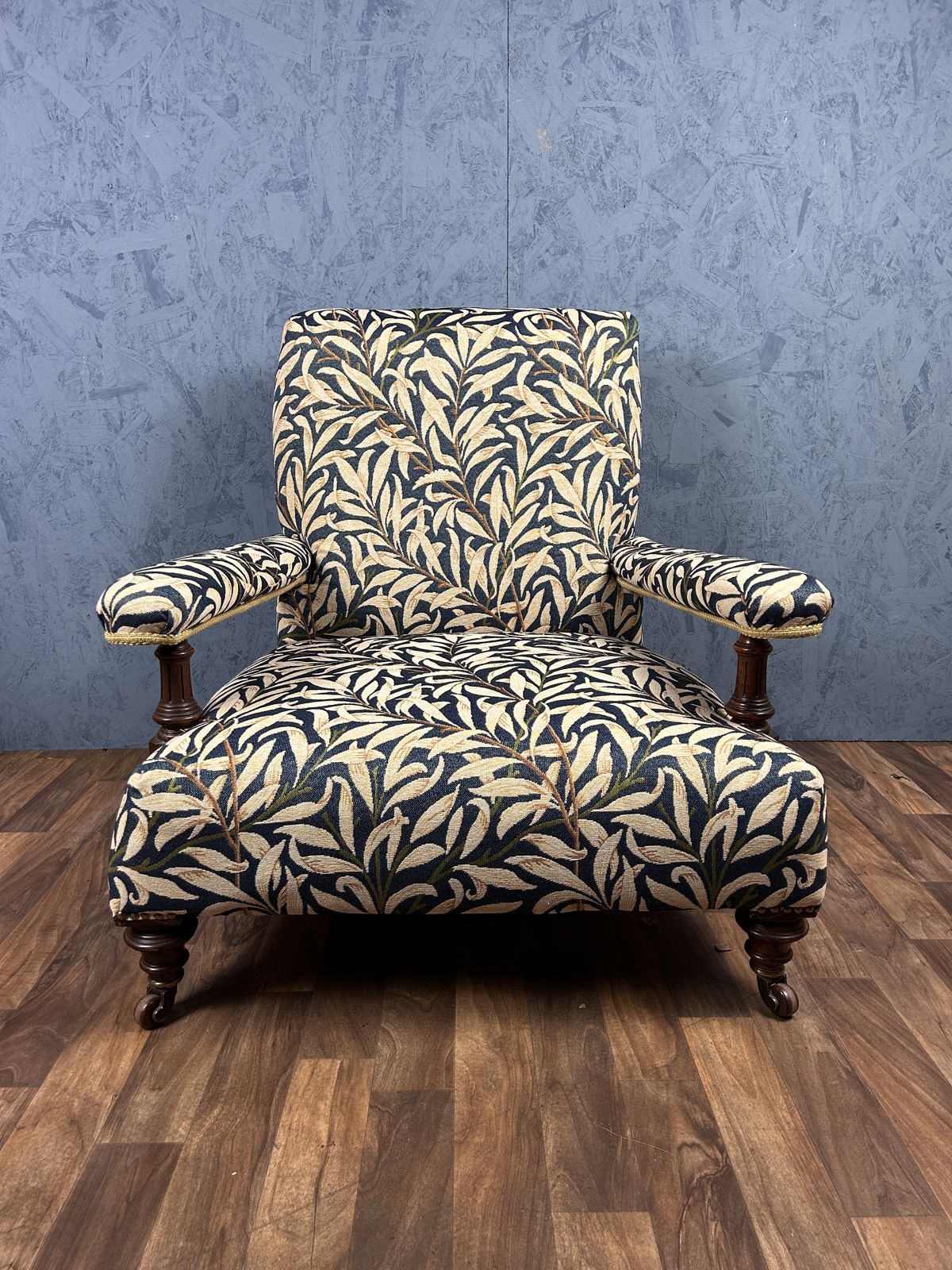 A 19th Century Open Armchair In Manner Of Howard & Sons In William Morris Fabric photo vinterior