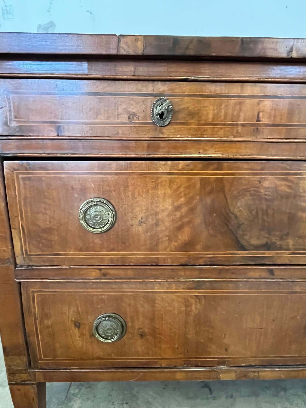 4638.0 18th Century Italian Neoclassical Commode With Inlay And Veneer photo