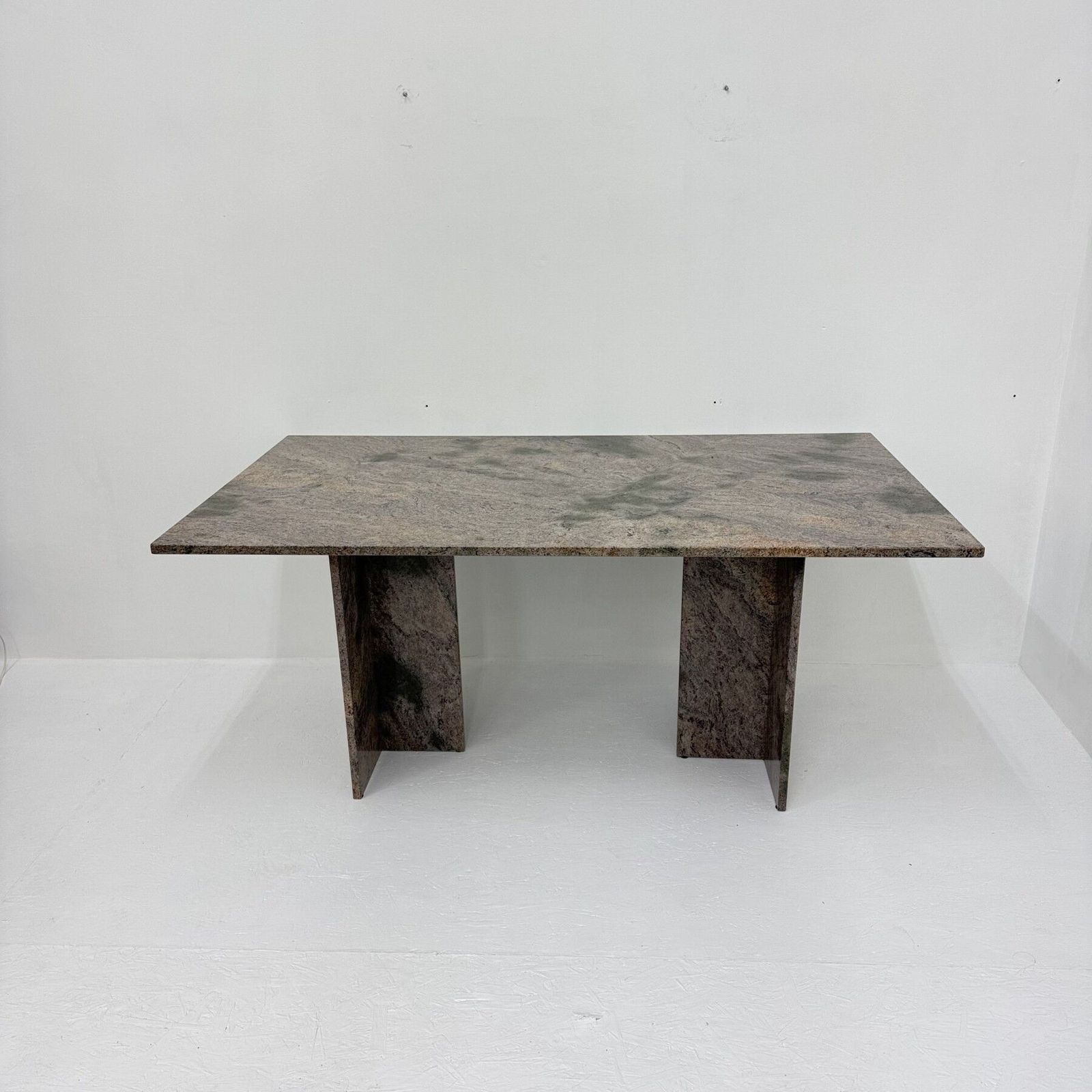 Mid Century Modern Granieten Eettafel, Jaren 1970 photo furniture